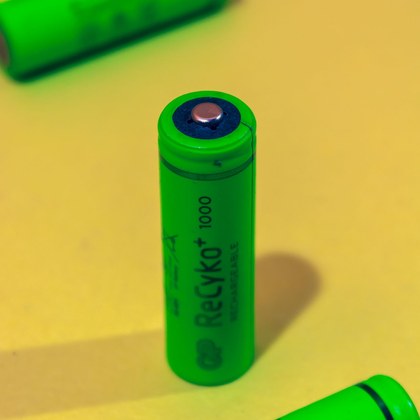 Batterien, Akkus & Zubehör