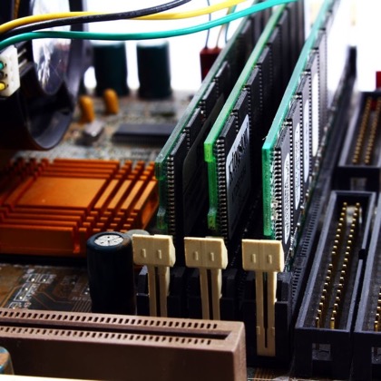Interne Komponenten & Hardware