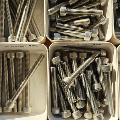 Sets mit Schrauben & Muttern