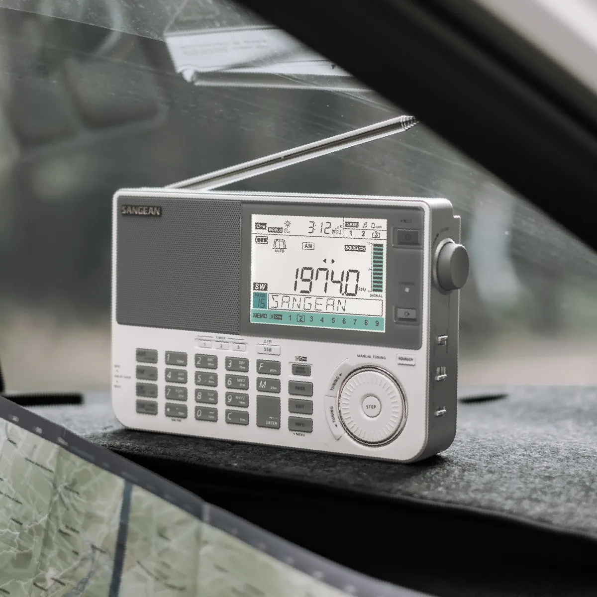 Sangean Electronics ATS-909 X weiss, Ansicht 3