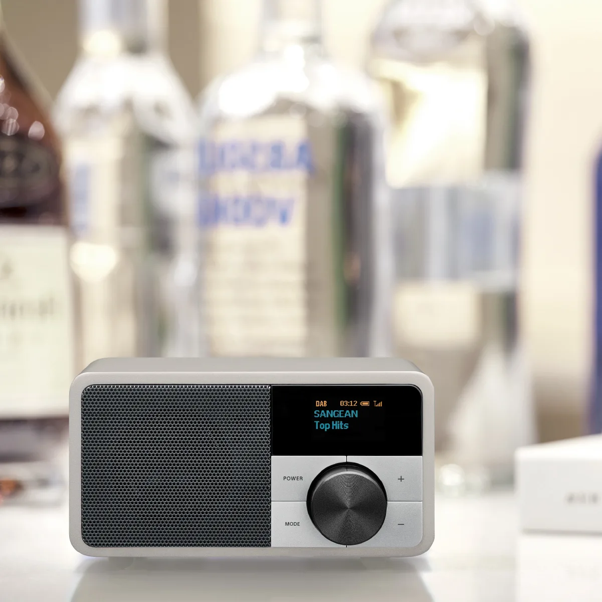 Sangean Electronics Genuine Mini DDR-7 Tischradio DAB+ UKW AUX Bluetooth Silber, Ansicht 2