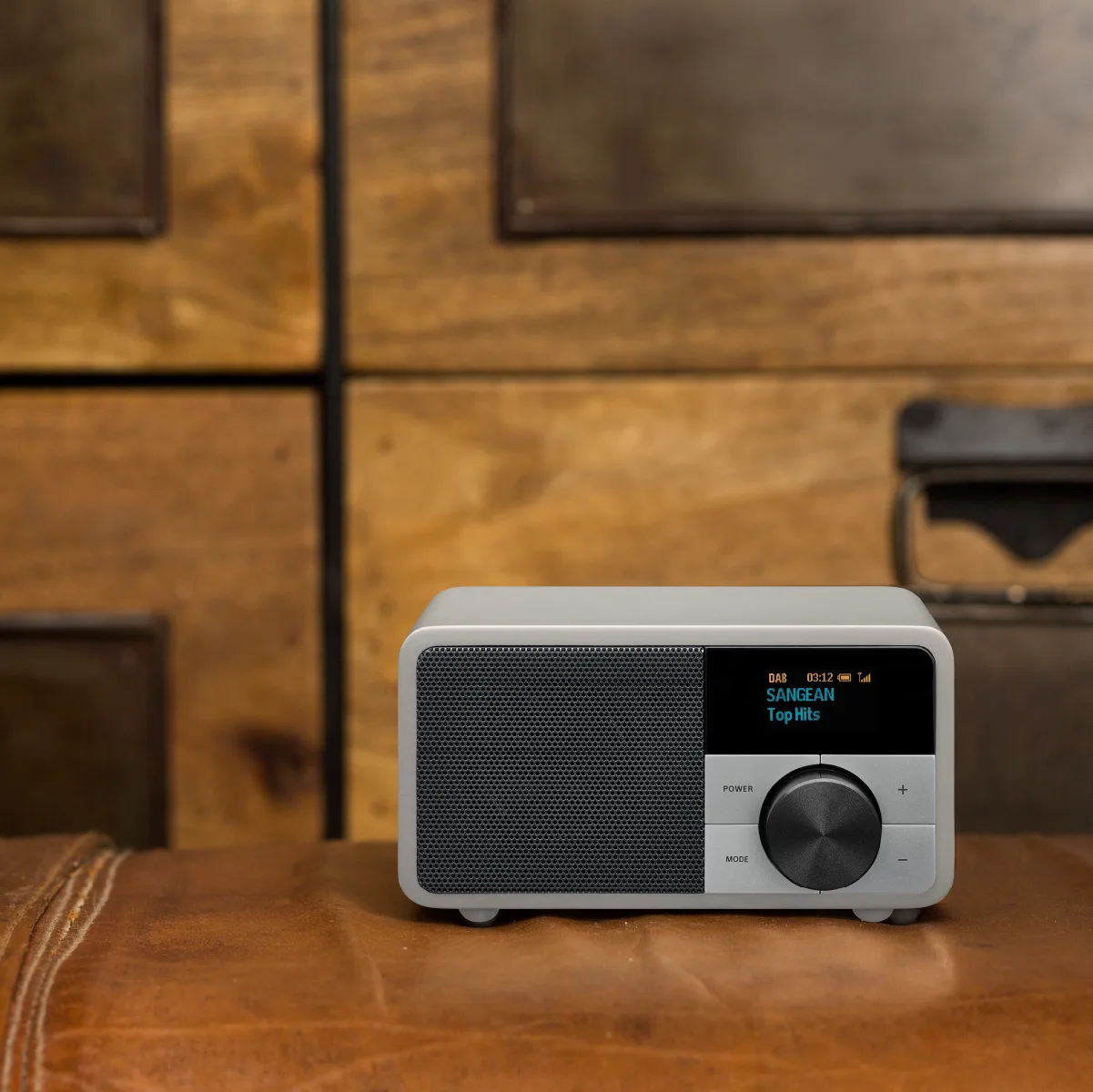 Sangean Electronics Genuine Mini DDR-7 Tischradio DAB+ UKW AUX Bluetooth Silber, Ansicht 3