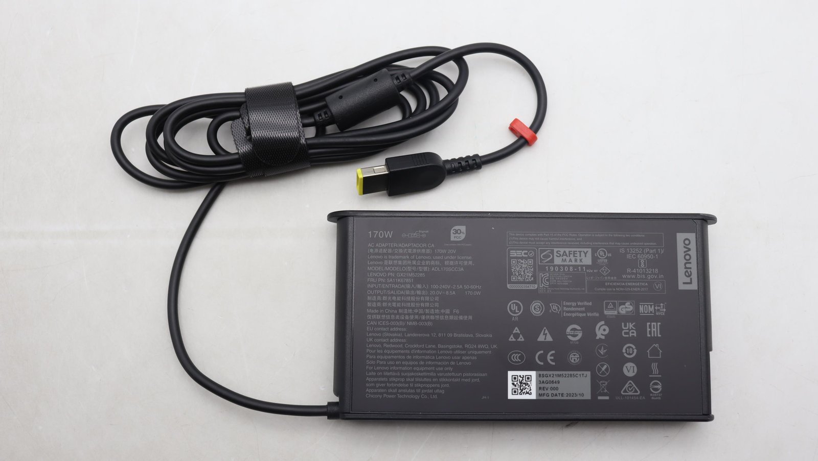 Lenovo AC Adapter 8.5A includes power cable - PC-/Server Netzteil