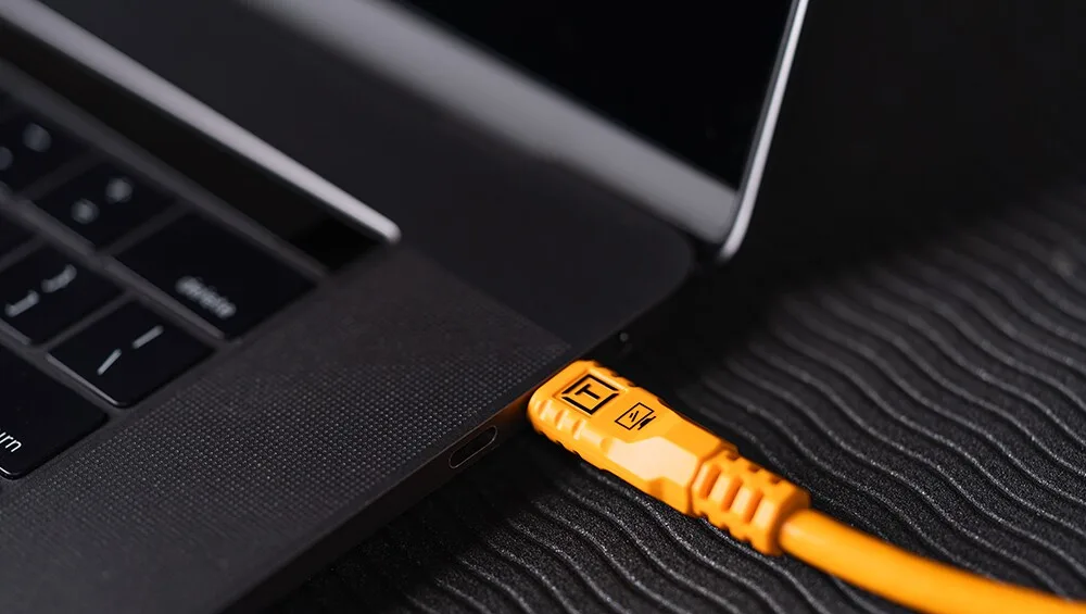 Tether Tools TetherPro USB-C auf rechter Winkel orange 9.4m, Ansicht 3