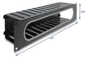 Delock Verlegetafel für Rack-Kabelmanagement - with opening and edge protection - Schwarz, RAL 9005 - 2U - 48.3 cm (19) von LumaTech