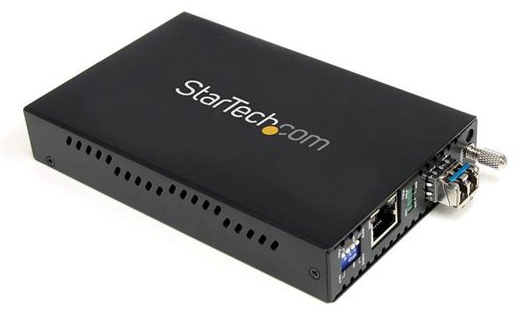StarTech.com Gigabit Ethernet Single Mode LWL / Glasfaser LC Medienkonverter 40 km