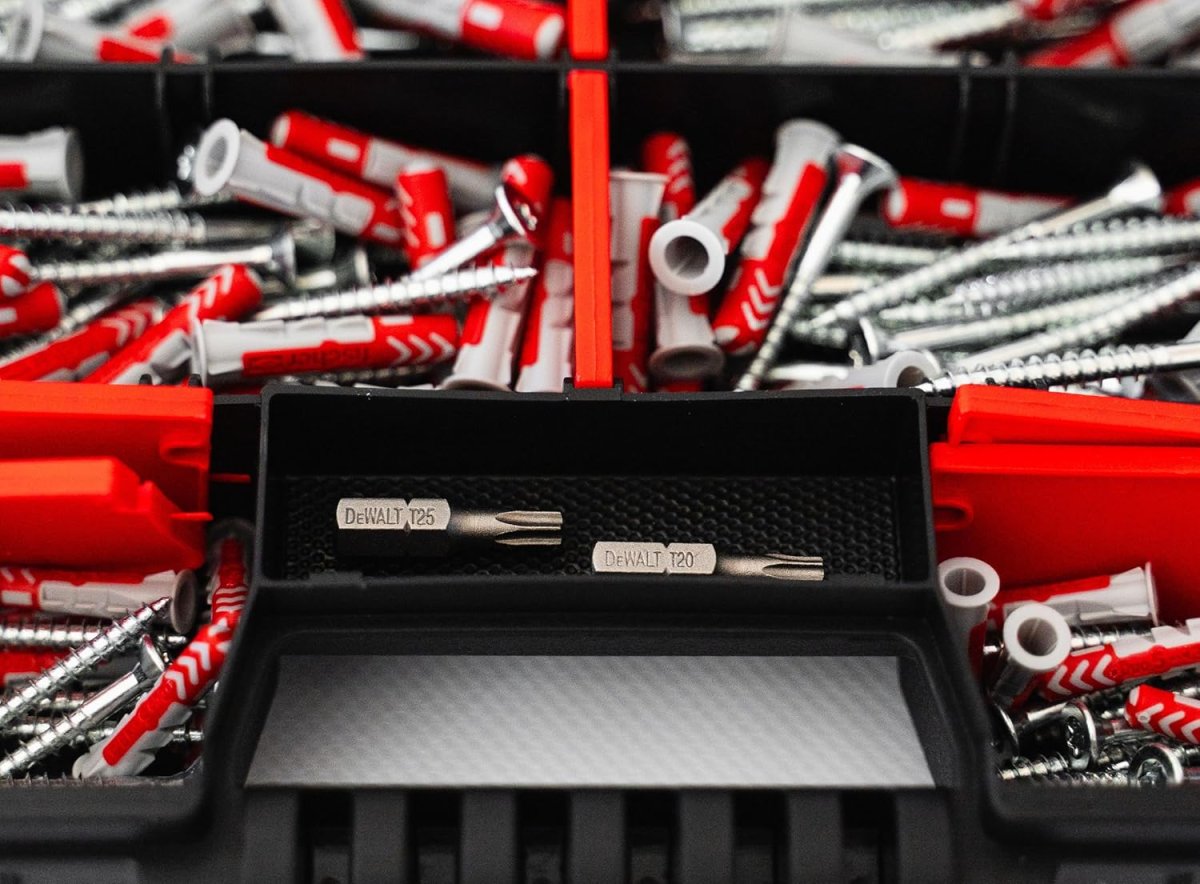 Fischer DuoPower Set Dübel + Schrauben mit Bits, 162 Teiliges Dübelsortiment. Dübel in verschiedenen Größen - 25 Stück 5x25mm + 40 Stück 6x30mm + 15 Stück 8x40mm + Schrauben Universaldübel — Bild 3