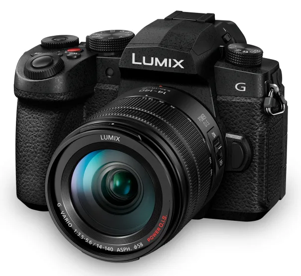 Panasonic Lumix DC-G97 mit Objektiv Lumix G Vario 14-140mm 3.5-5.6 II ASPH Power OIS, Ansicht 2