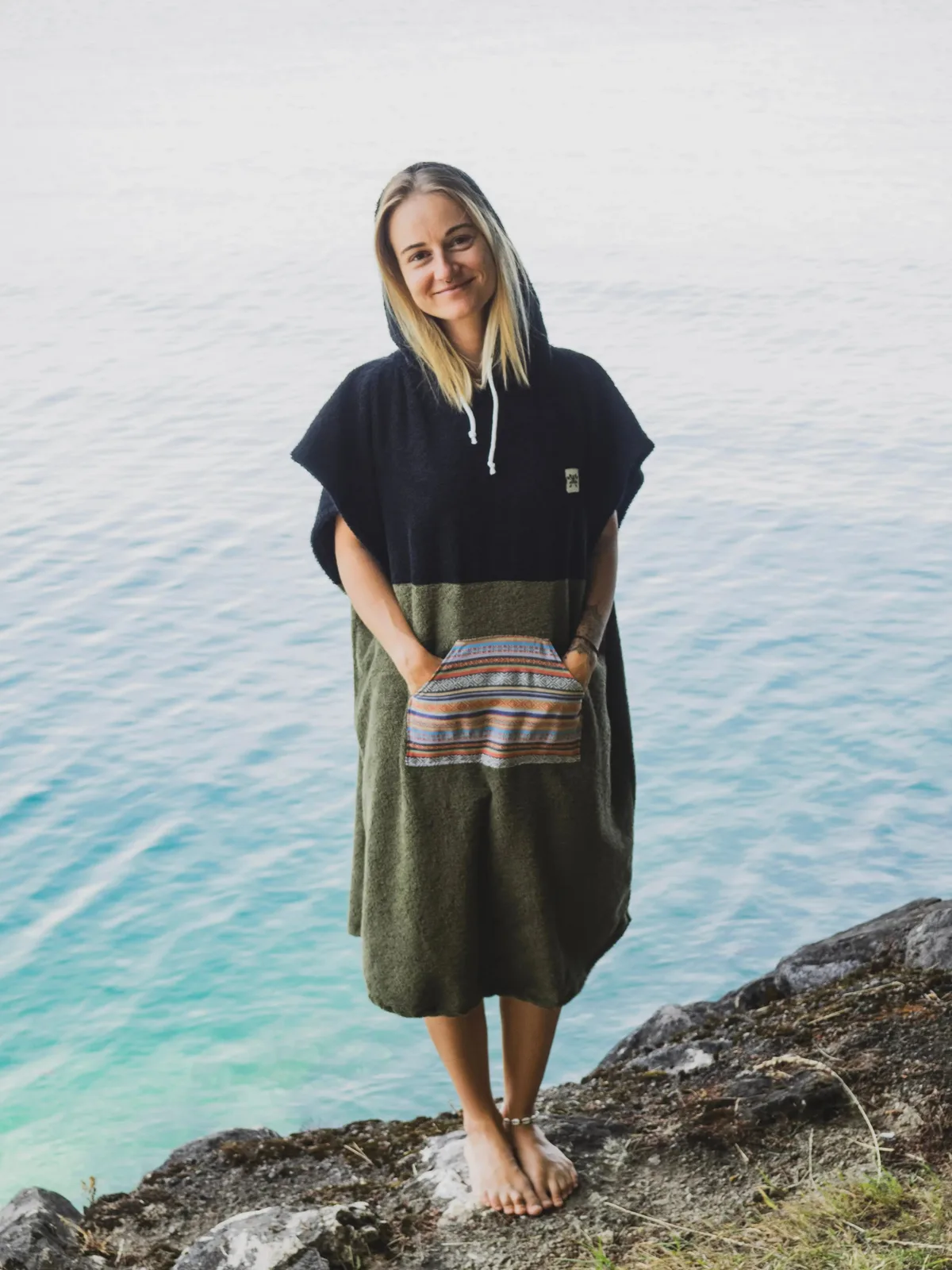 Surfponcho Tiki Unisex aus Bio-Frotte — Bild 2
