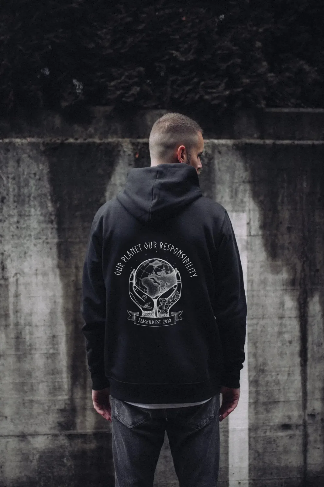 Our Planet ZipHoodie Unisex — Bild 5