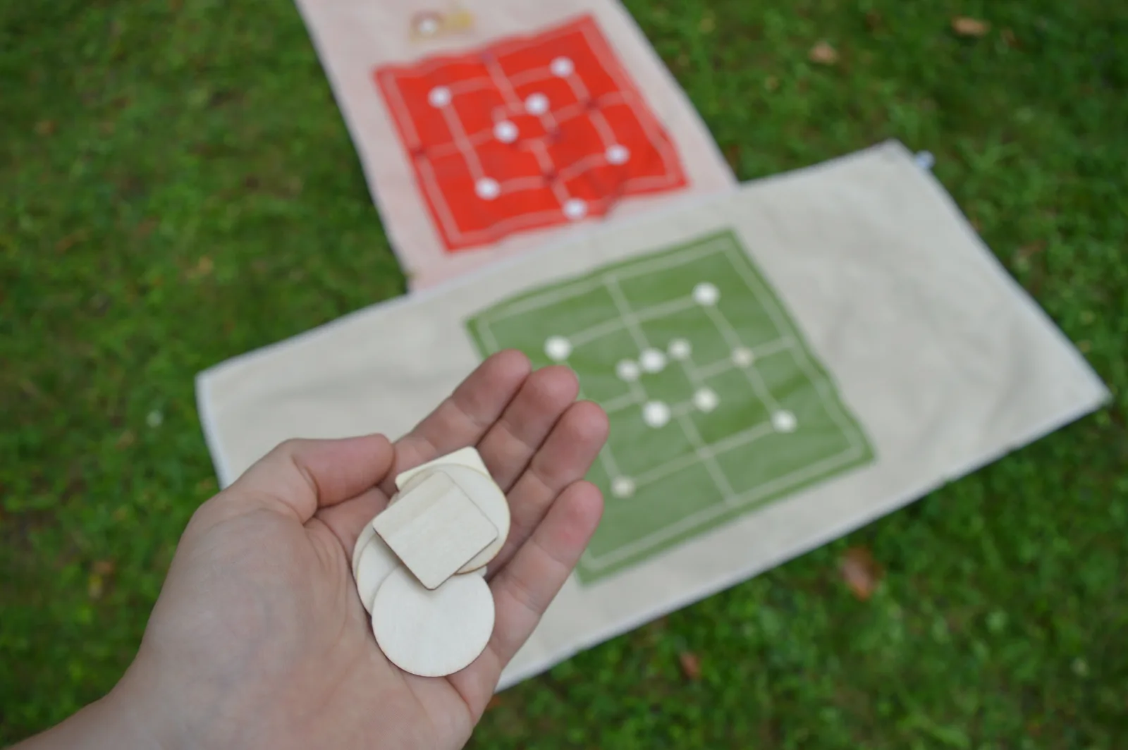 Duschtuch "Mühle" mit Spielsteinen, Ansicht 7