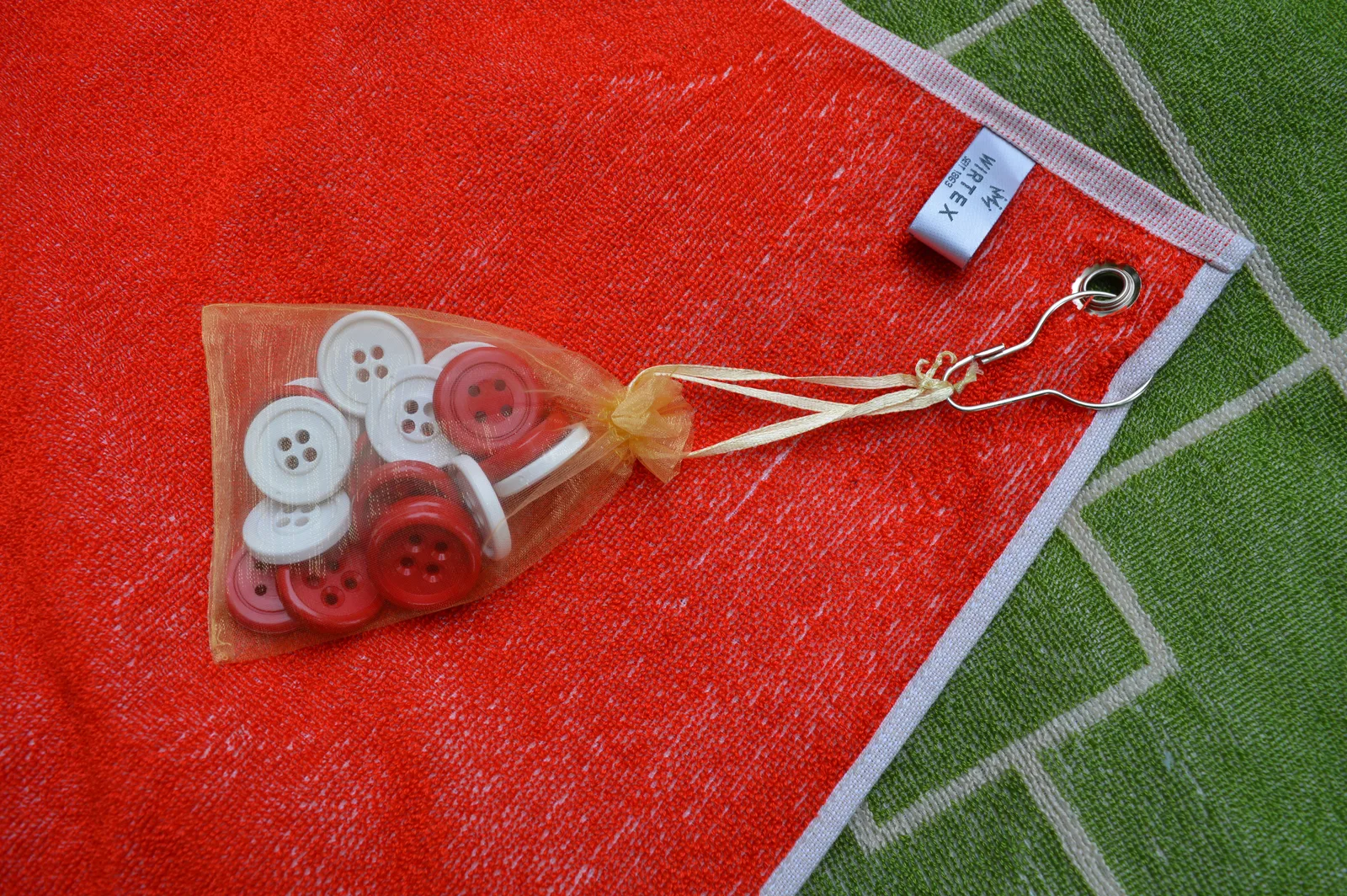Duschtuch "Mühle" mit Spielsteinen, Ansicht 8