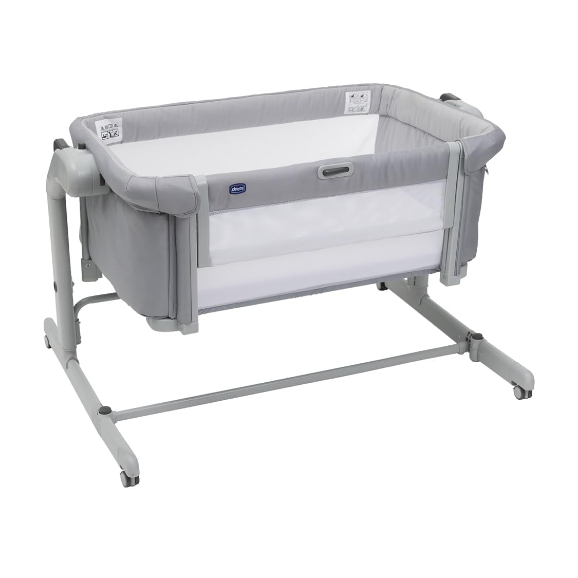 Chicco Next2Me Magic Evo, Beistellbett für Babys, mit Schaukelmodus, Kippfunktion, aufklappbarem Seitenteil, Verstellbarer Höhe, 4 Rädern, inkl. Matratze und Reisetasche, Beige