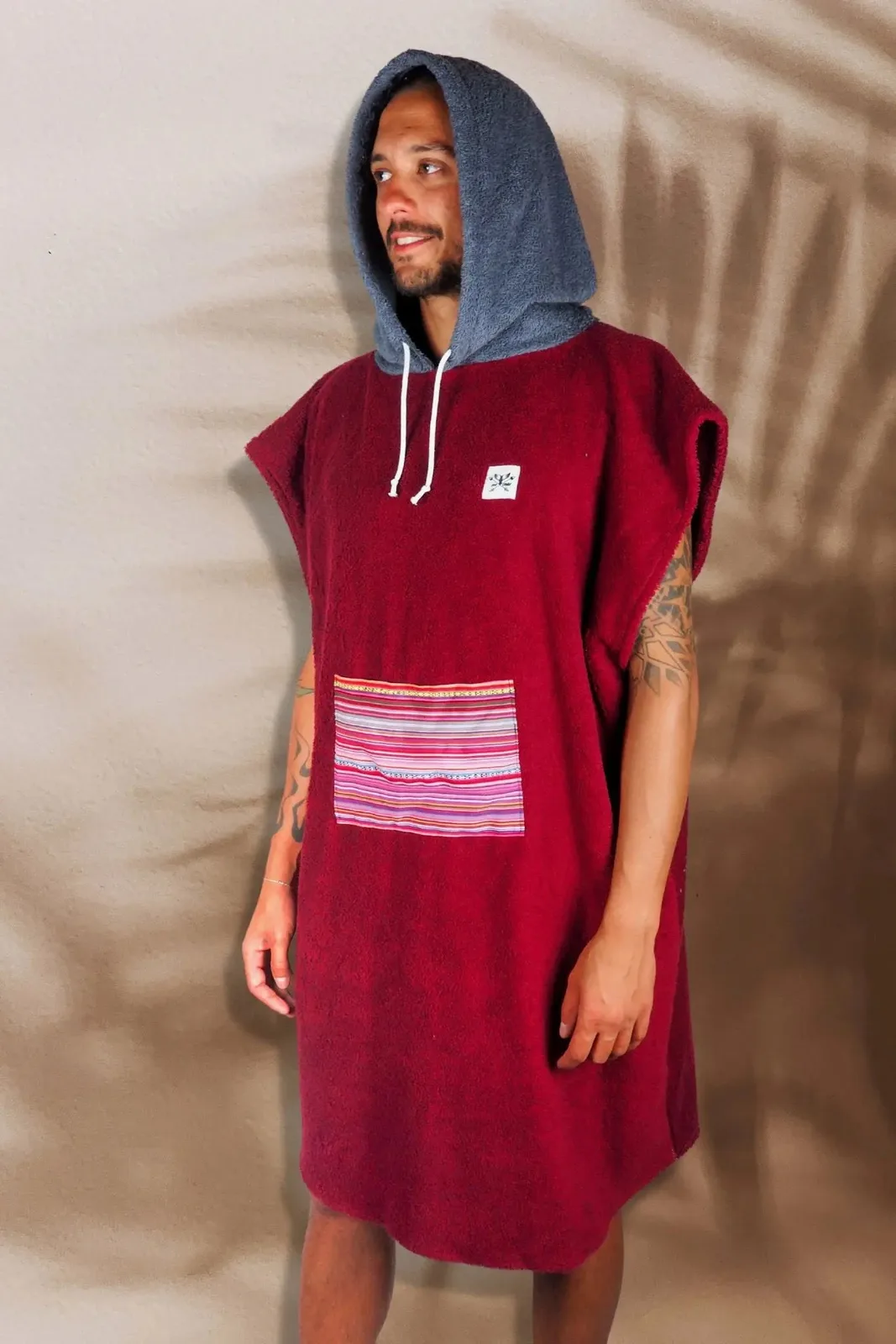 Surfponcho Weinrot Unisex aus Bio-Frotte, Ansicht 4