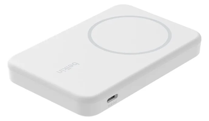 Belkin BoostCharge Pro - Induktive Power Bank - magnetisch mit Qi2 - 8000 mAh - 15 Watt - Fast Charge (24 pin USB-C) - Weiß, Ansicht 3