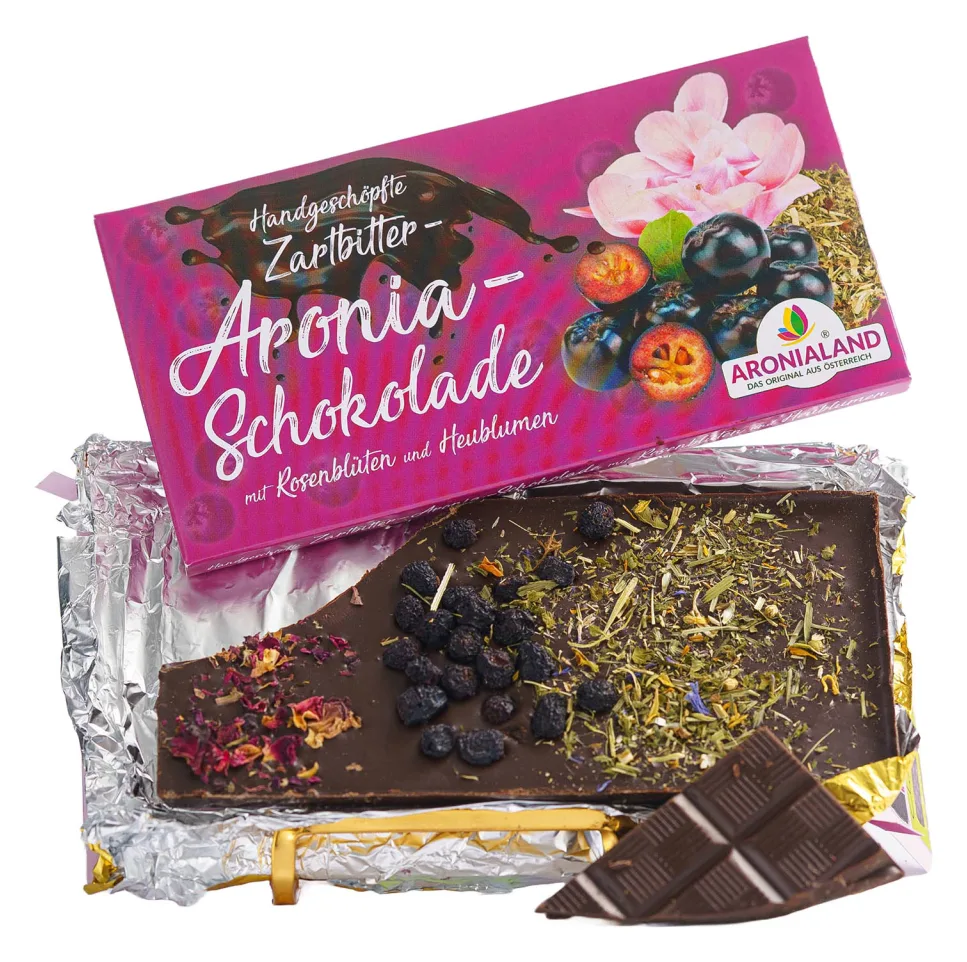Handgeschöpfte Aronia Schokolade Zartbitter mit Rosenblüten und Heublumen 100g, Ansicht 2