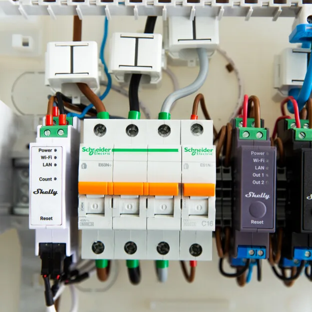 Shelly Pro 3EM WLAN/LAN Stromzähler, Ansicht 3