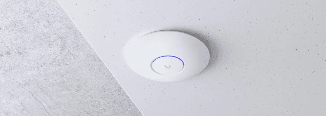 UbiQuiti U6+ - 2402 Mbit/s - 573,5 Mbit/s - 2402 Mbit/s - IEEE 802.11a - IEEE 802.11ac - IEEE 802.11ax - IEEE 802.11b, Ansicht 4