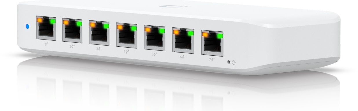 UbiQuiti UniFi Switch Ultra 60W 8 Port Layer 2 PoE++ input PoE+ output - Switch - 8 Gbps