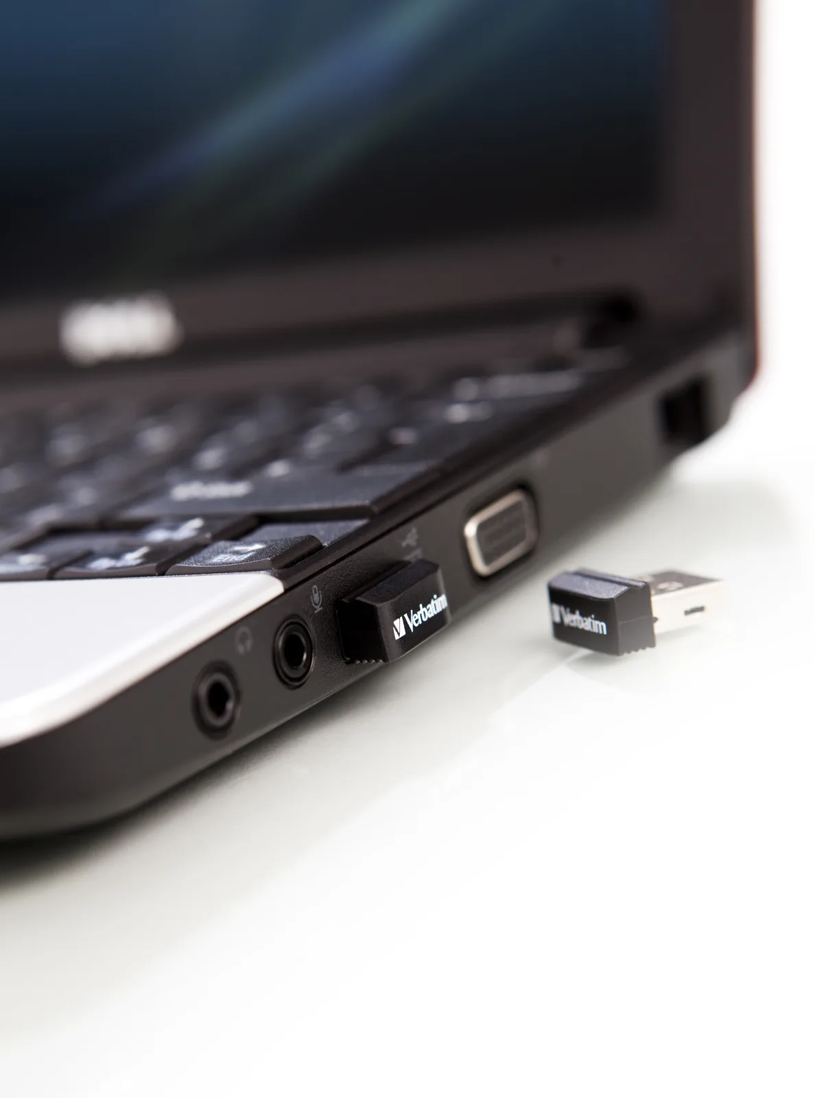 Verbatim Store 'n' Stay NANO - USB-Flash-Laufwerk - 32 GB USB 2.0, Ansicht 2