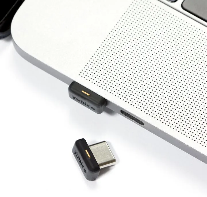 YUBICO YubiKey 5C Nano - USB-C Sicherheitsschlüssel, Ansicht 4