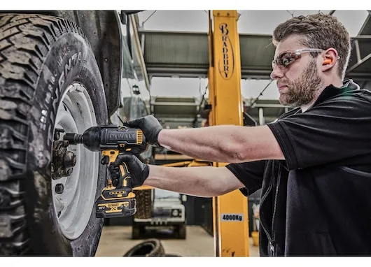 DEWALT Akku-Schlagschrauber 18 Volt 5 Ah, Ansicht 4