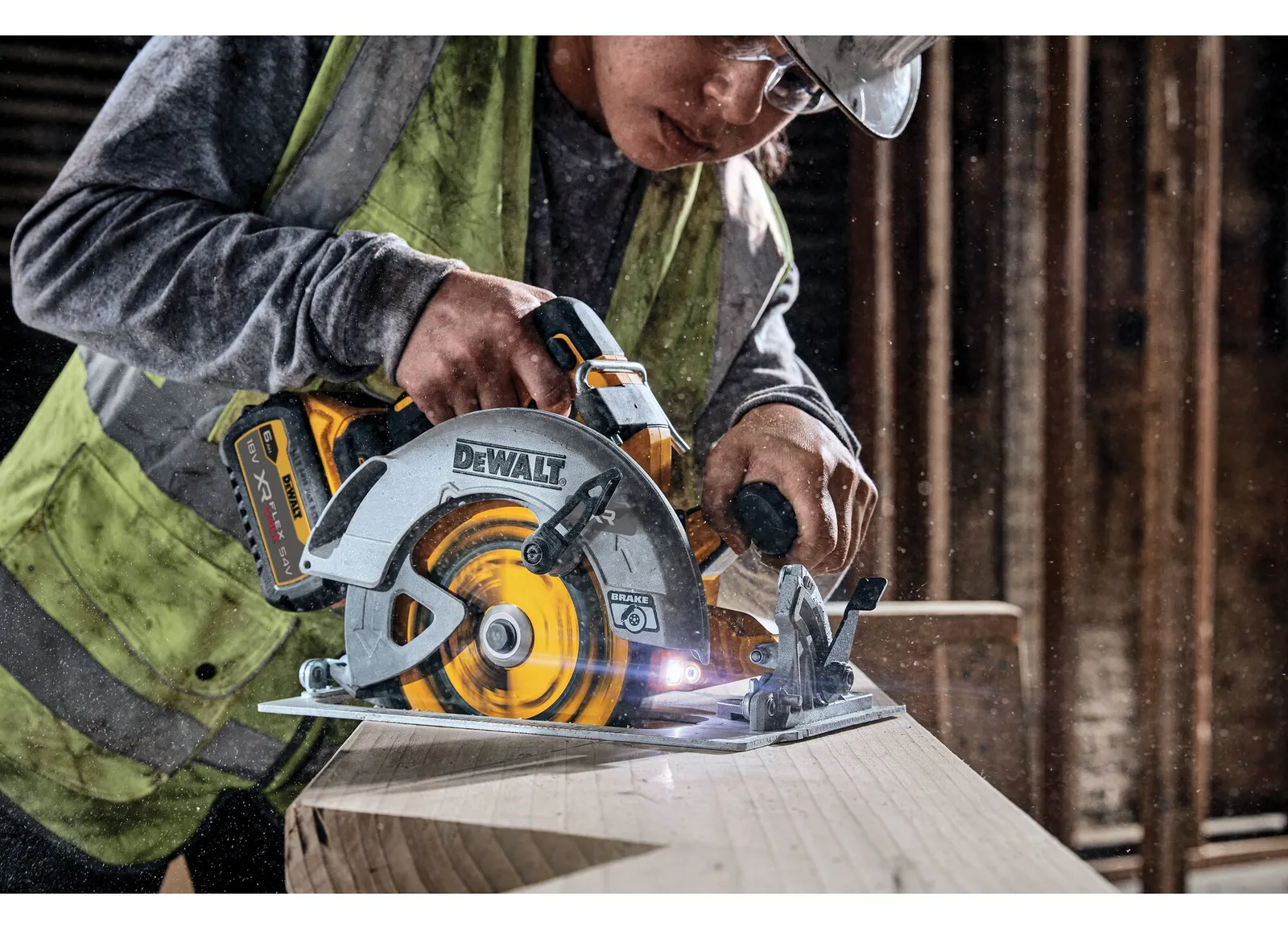 DeWalt DCS573NT 54V XR FlexVolt Akku-Handkreissäge solo inkl. Koffer, Ansicht 3