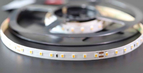 Synergy 21 S21-LED-C00112 - Universalstreifenleuchte - Klebeband - IP20 - Warmweiß - 400 Glühbirne(n) - LED