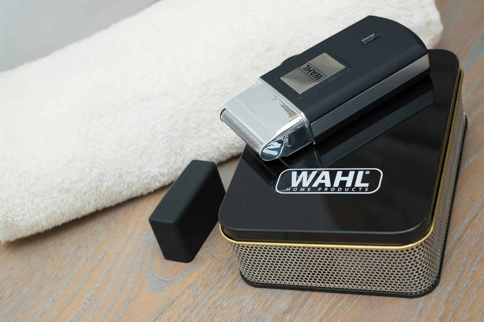 Wahl 03615-1016 - Folienschaber - 0,4 mm - Schwarz - Silber - Wechselstrom/Batterie - Nickel-Metallhydrid (NiMH), Ansicht 4
