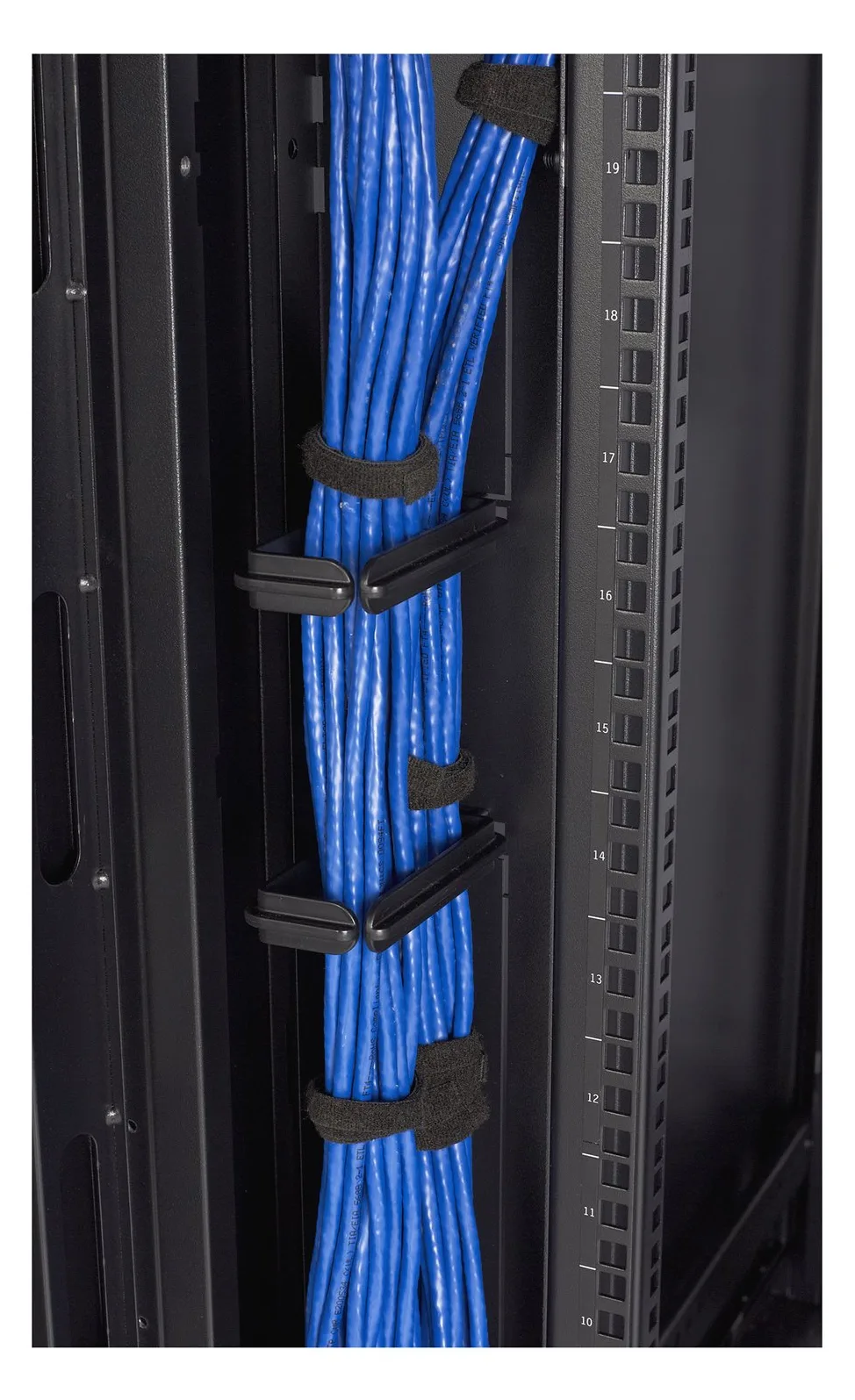 APC Rack-Kabelführungsring - Schwarz (Packung mit 10), Ansicht 2