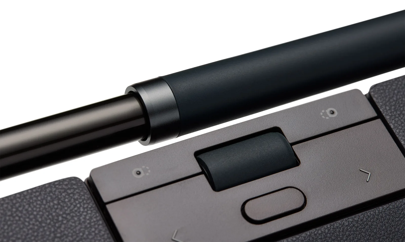Contour RollerMouse Pro - Zentrales Zeigegerät - mit normaler Armauflage und veganem Leder - ergonomisch - 6 Tasten, Ansicht 2