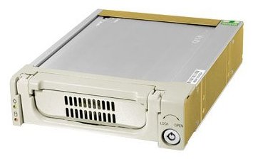 Digital Data Communications Mobiles Speicher-Rack mit Lüfter - 3.5 (8.9 cm) von LumaTech