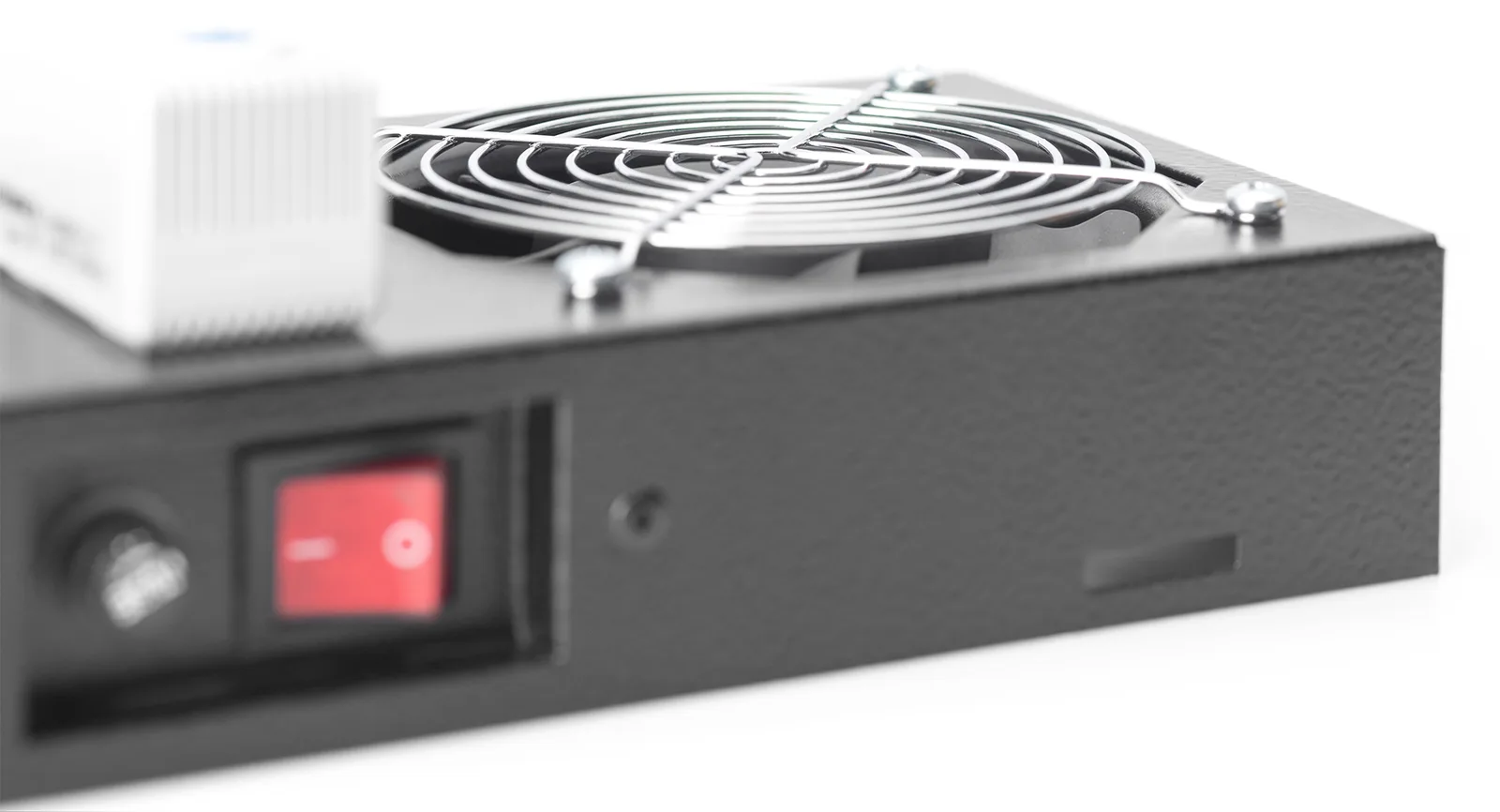 DIGITUS Dachlüftereinheit für 483 mm (19) Wandgehäuse, Ansicht 3