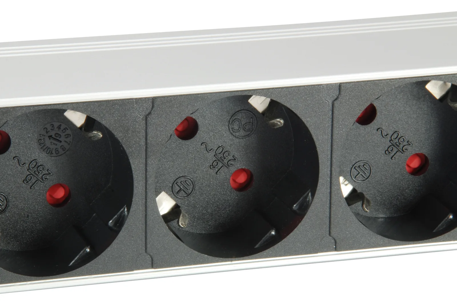 Equip Pro - Stromverteilungseinheit (Rack - einbaufähig), Ansicht 3