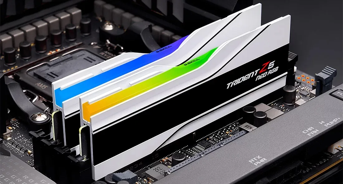 G.Skill DIMM 64 GB DDR5-6000 2x 32 Dual-Kit silber F5-6000J3036G32GX2-TZ5NRW Trident, Ansicht 3