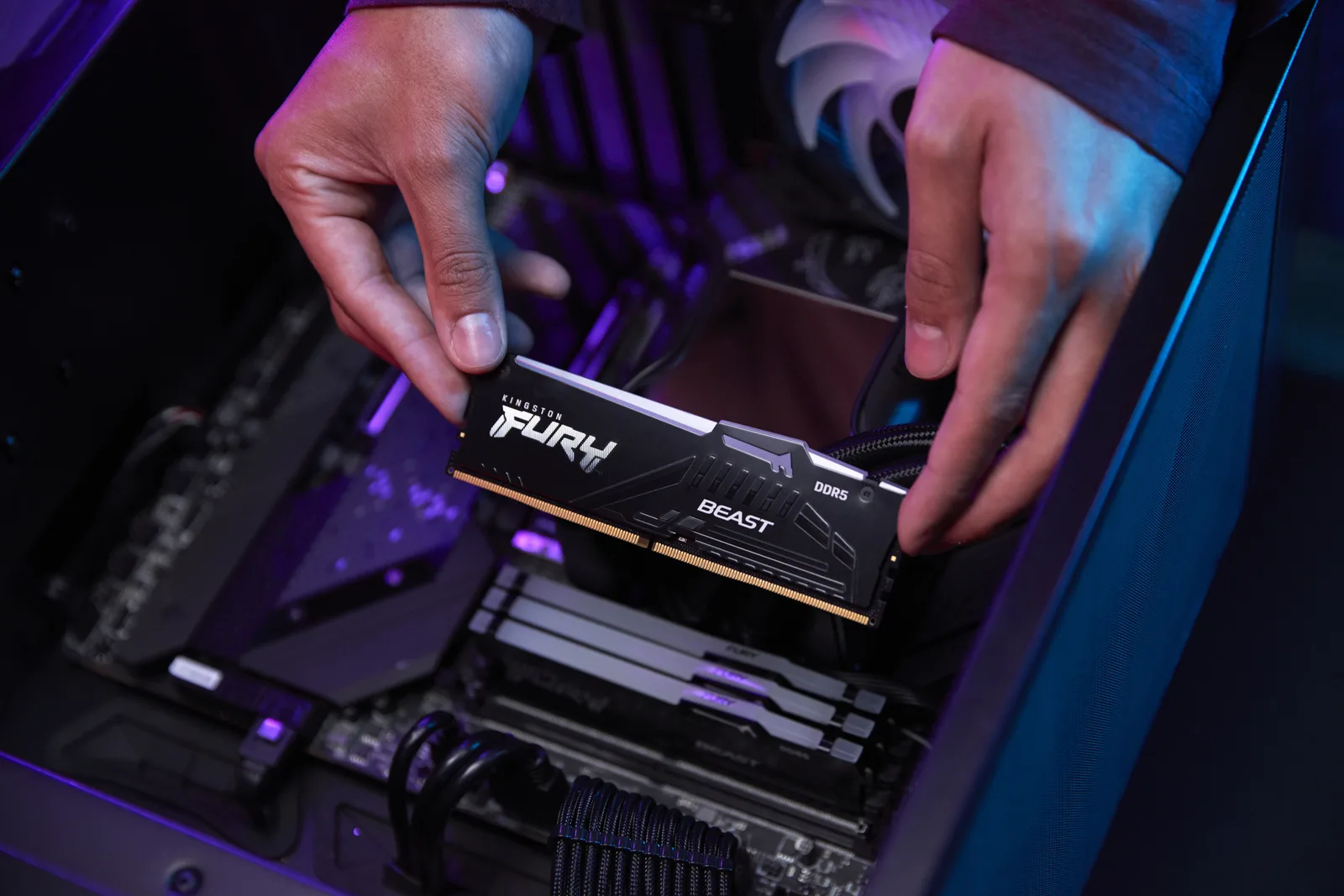 Kingston FURY Beast RGB - DDR5 - Kit - 32 GB: 2 x 16 GB - 6800 MHz 34 Non-ECC, Ansicht 4