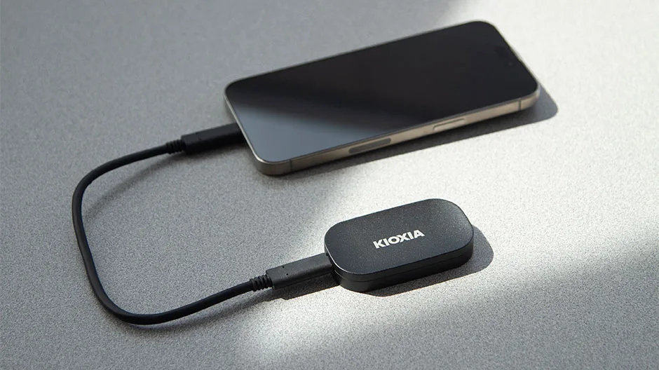 Kioxia EXCERIA PLUS G2 - SSD - verschlüsselt - 2 TB - extern (tragbar), Ansicht 2