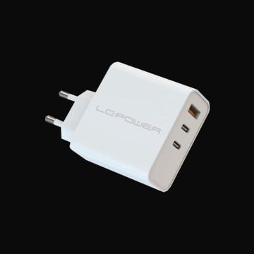 LC-Power USB Ladegerät 65W LC-GAN-65 2xUSB-C 1xUSB-A von LumaTech