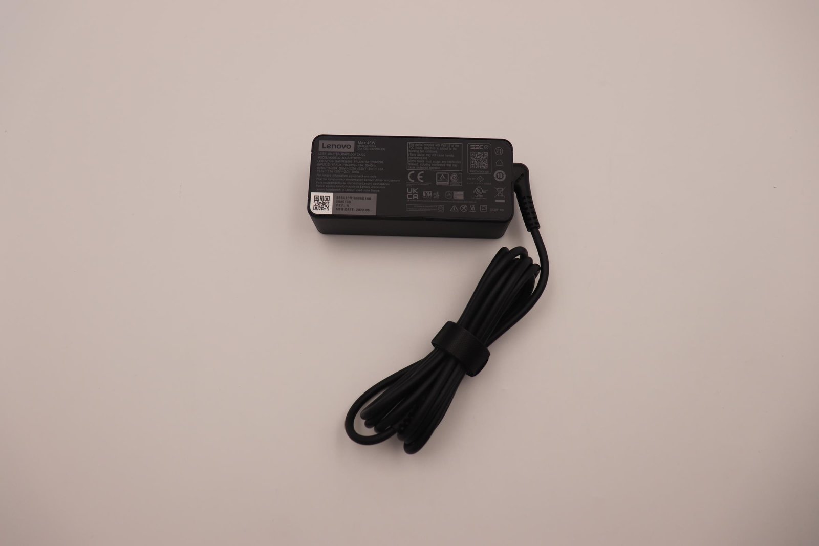 Lenovo AC power adapter for notebooks - Netzteil - 45.000 W