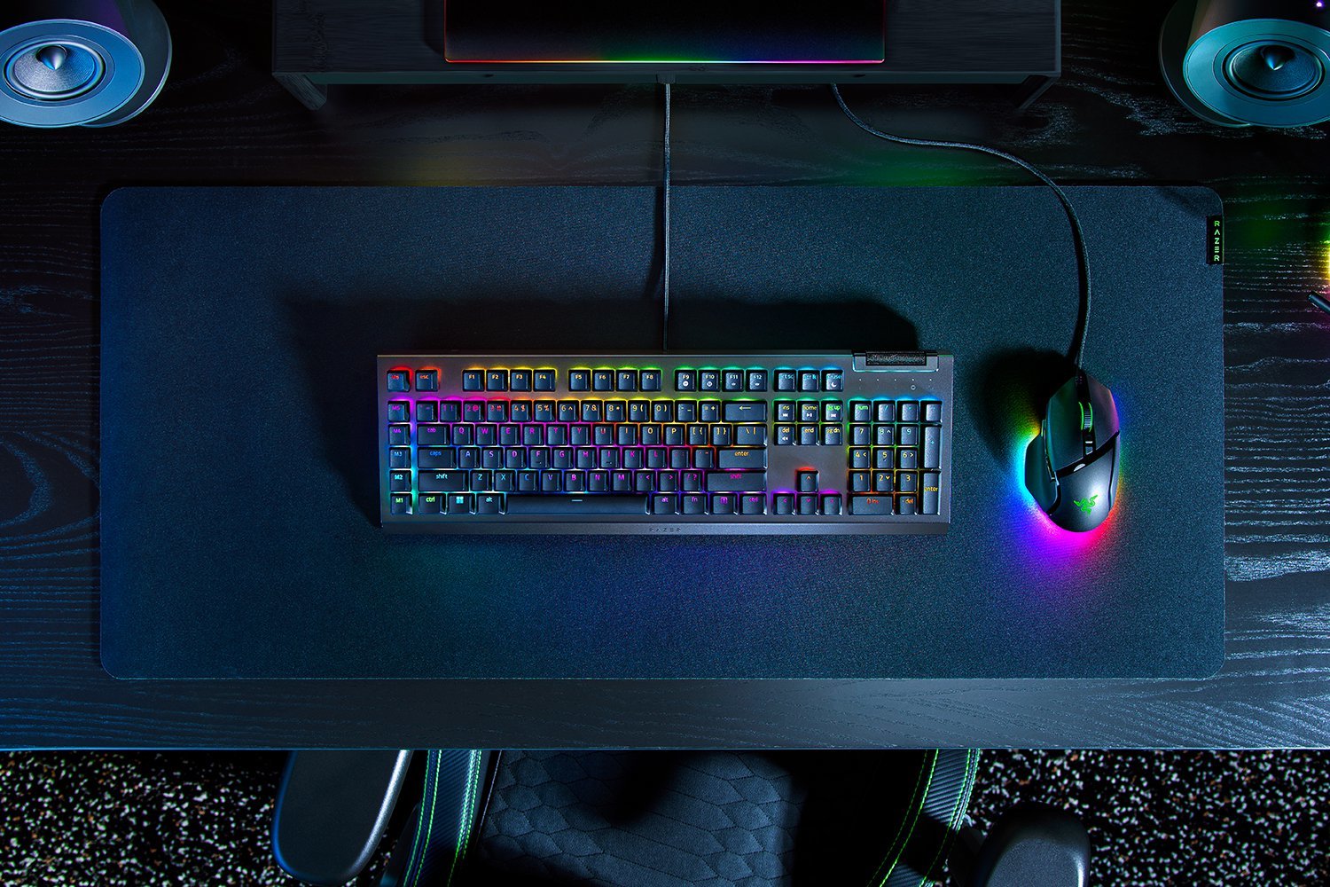 Razer BlackWidow V4 X - Tastatur - Hintergrundbeleuchtung - TL: Deutsch, QWERTZ