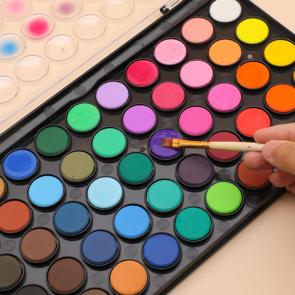 Artecho Aquarellfarben 48 Farben mit 3 Pinsel und 1 Palette, Tragbar und Einfach zu Bedienen, Ideal für Künstler, Hobbymaler, Schule, Kunstunterricht. — Bild 2