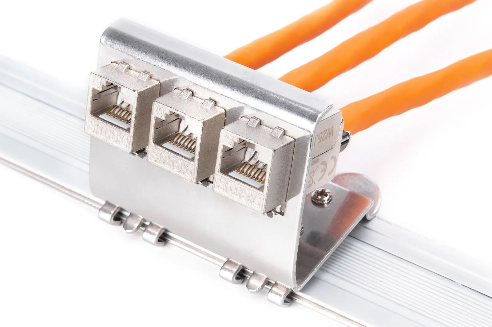 DIGITUS Hutschienenadapter für 3x Keystone Modul, Ansicht 2