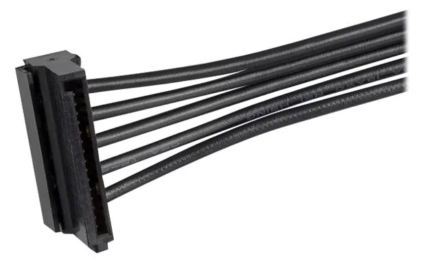 StarTech.com 4x SATA-Splitter Adapterkabel - 4-fach Serial-ATA Kabel - Netz-Splitter - SATA-Stromstecker (M), Ansicht 3