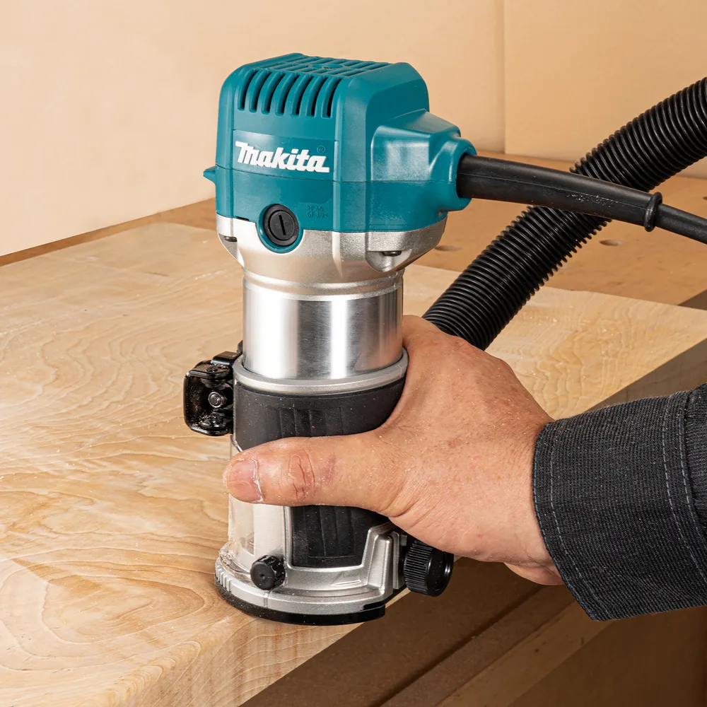 Makita RT0702CX3J - Trimmrouter - 710 W - Klemmbuchse, Ansicht 2