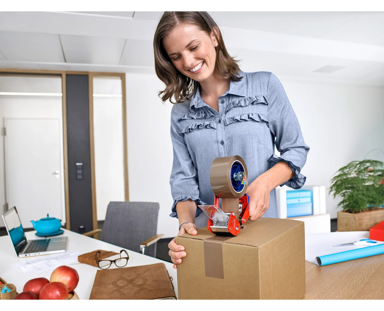 Tesa Tesapack Eco & Strong - Packband - 50 mm x 66 m, Ansicht 3