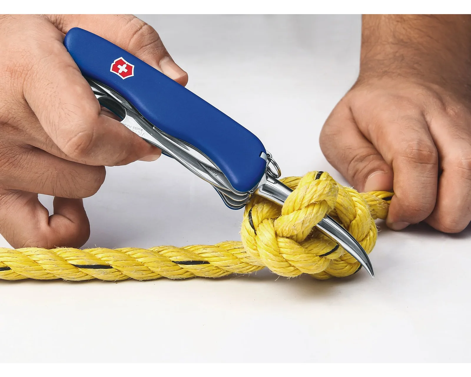 Victorinox Skipper Pro - Messer mit Feststellklinge - Multi-Tool-Messer - Clippunkt - Polyamid - Blau - 12 Werkzeug, Ansicht 4