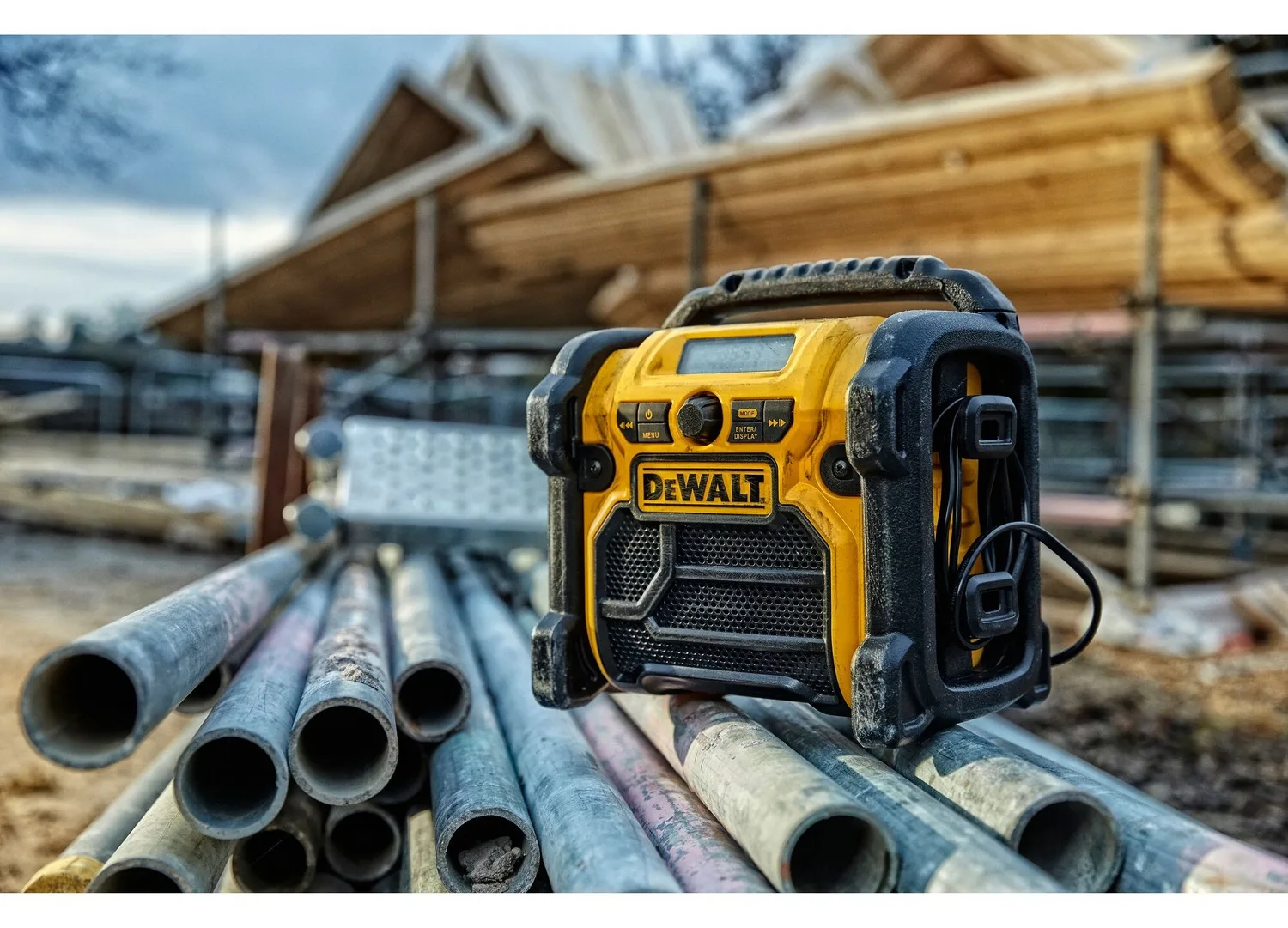 DeWalt DCR020 Akku-/Elektro-Baustellenradio solo, Ansicht 2