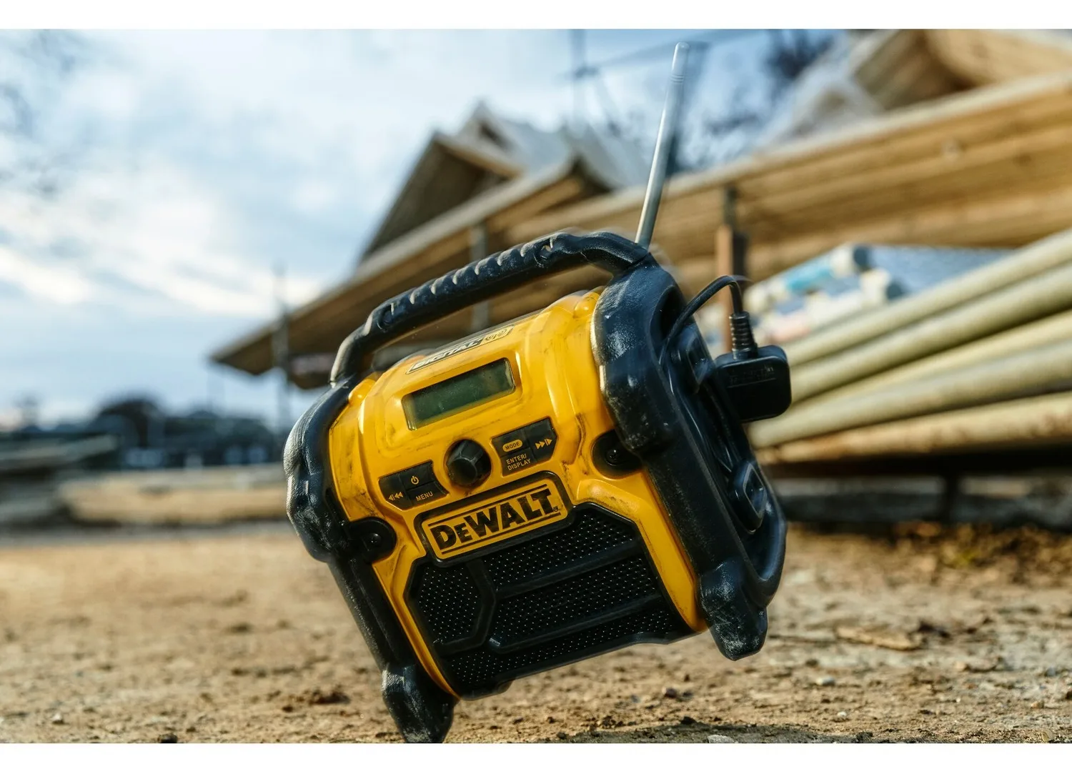 DeWalt DCR020 Akku-/Elektro-Baustellenradio solo, Ansicht 3