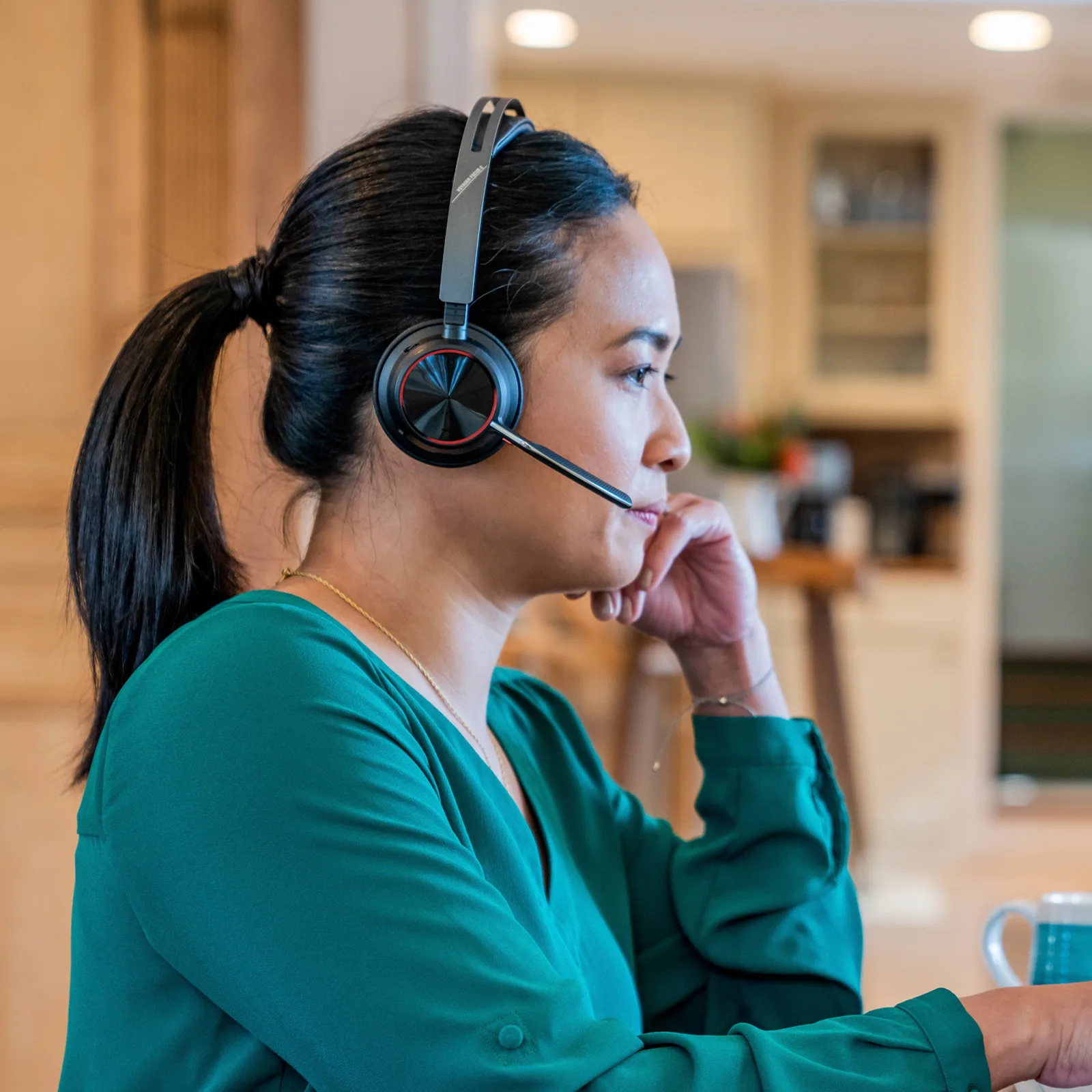 HP Poly Voyager Focus 2 - Headset - On-Ear - Bluetooth - Büro/Callcenter A2DP, AVRCP, HFP, HSP, Ansicht 2
