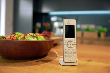 AVM FRITZ!Fon C6 - Schnurloses VoIP-Telefon - mit Internetradio mit Rufnummernanzeige von LumaTech